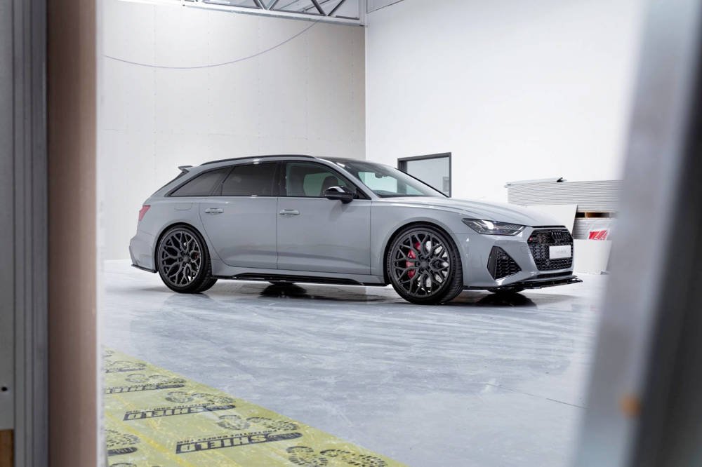 Voorspoiler V.1 Audi RS6 / RS7 C8 Maxton Glanzend Zwart