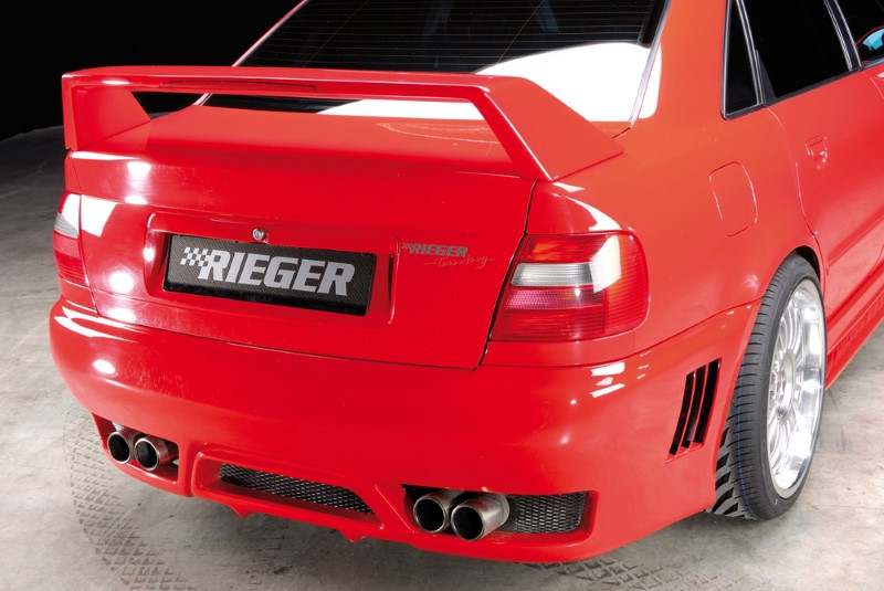 Achterbumper Audi A4 B5 met zijdelingse intakes zonder PDC niet
