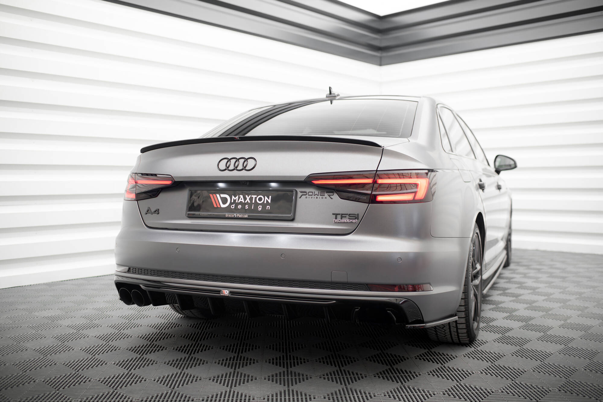Achter Diffuser Audi A4 S-line B9 Maxton Glanzend zwart