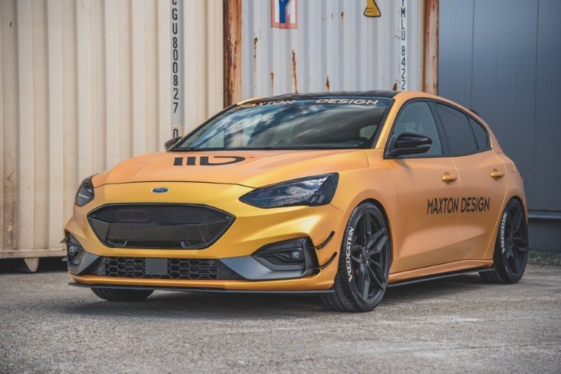 Voorspoiler Ford Focus ST / ST-Line Mk4 (Racing) Glanzend Zwart