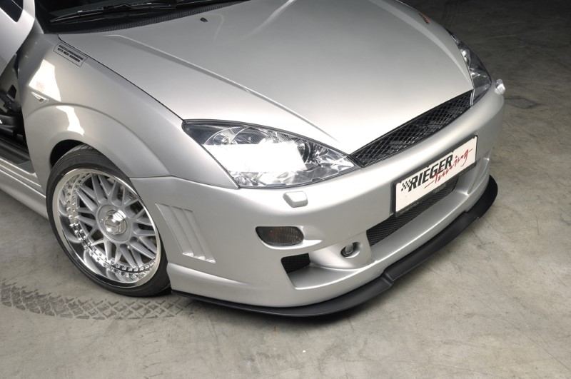 Voorbumper Ford Focus 10.01- met uitsparing voor SPI Rieger