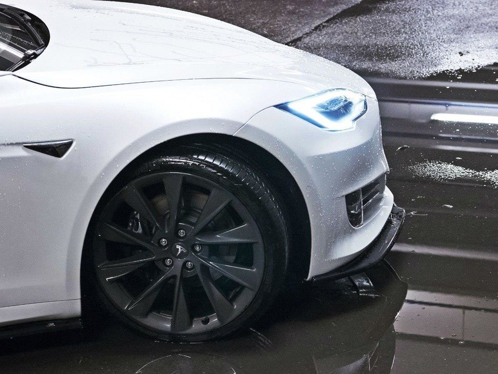 Voorspoiler Tesla Model S Facelift Gloss-Black V1