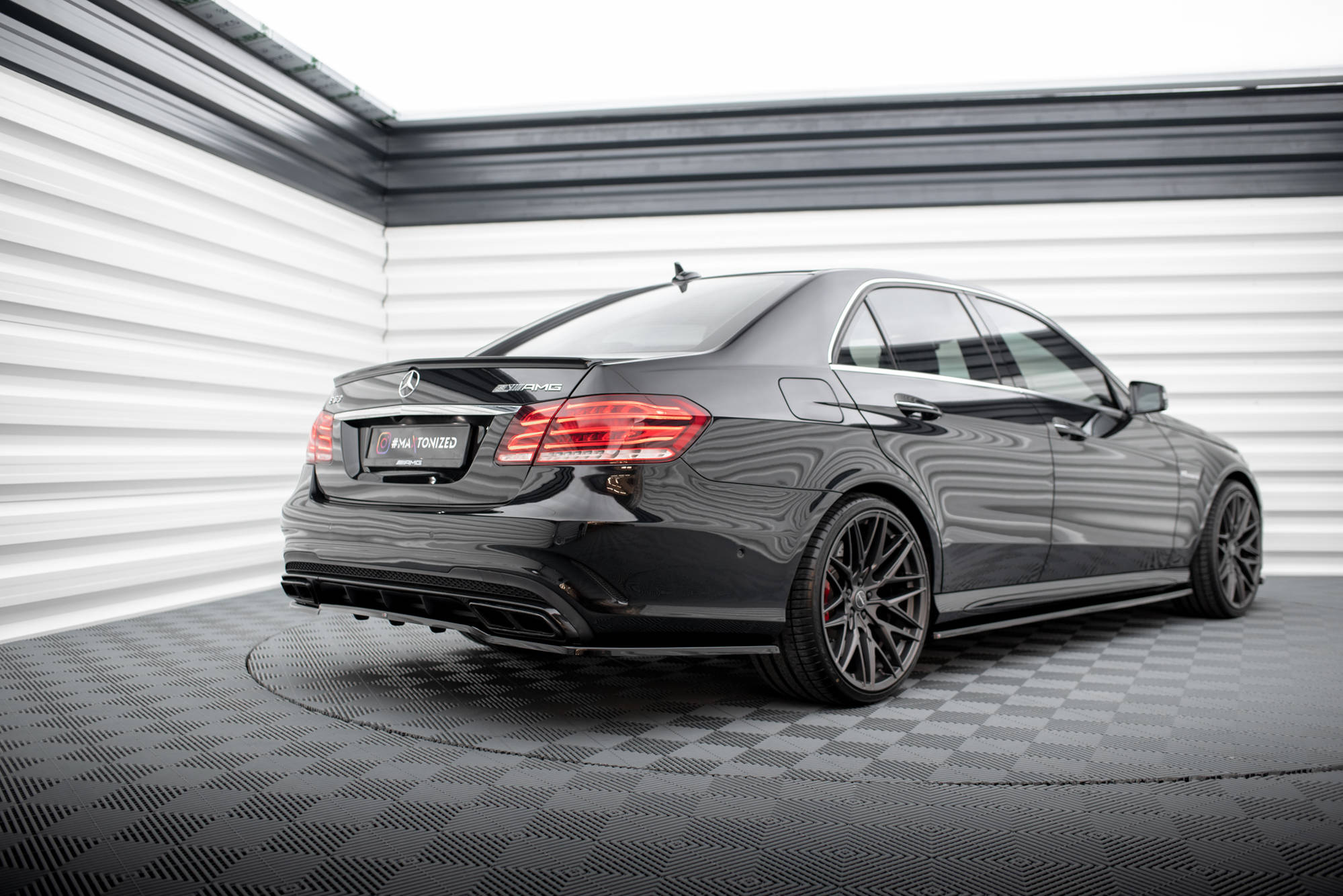 Bodykit Mercedes-Benz E63 AMG Sedan W212 Facelift (2012–2016)