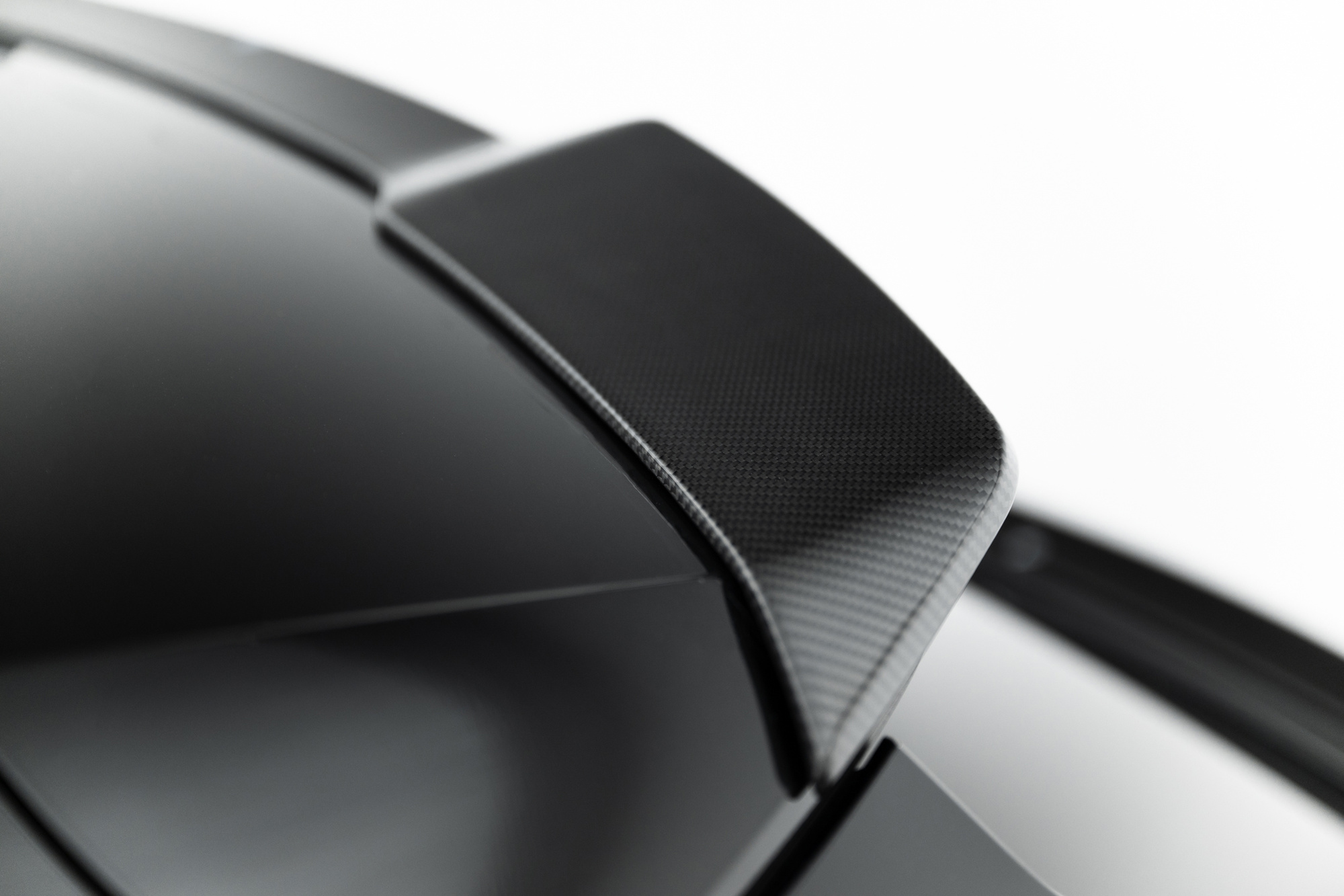 Prepreg Carbon Fiber Tailgate Dakspoiler Audi SQ8 / Q8 S-Line Mk1 – Maxton Design