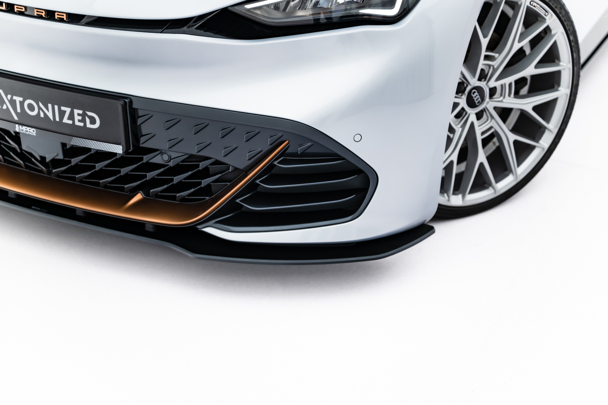 Street Pro Voorspoiler Cupra Born Mk1 2021 – Maxton Design