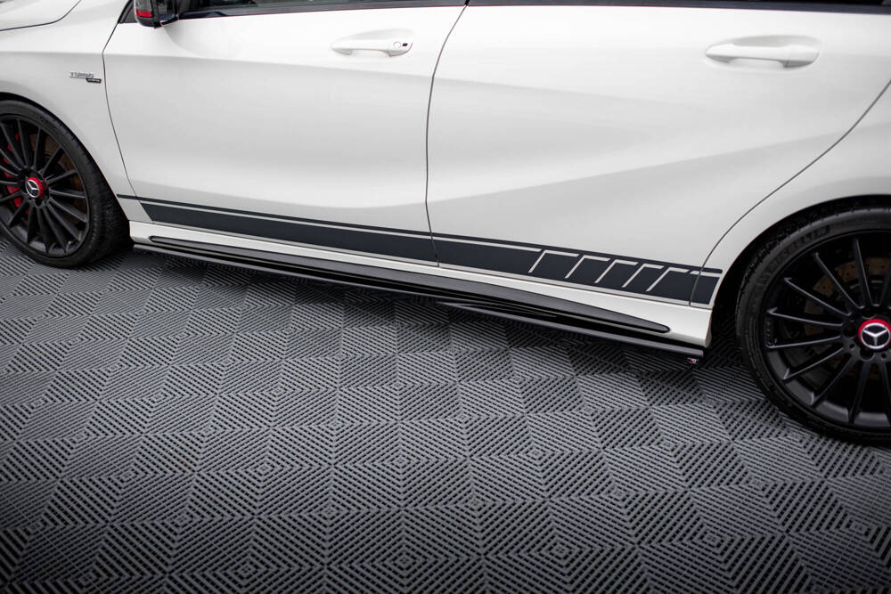 Zijskirts Mercedes A Klasse AMG Pakket / A45 AMG W176 Maxton Glans Zwart
