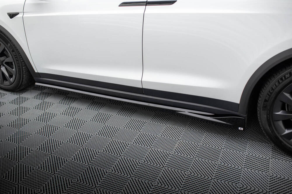 Zijskirts Tesla Model X FL Gloss-Black