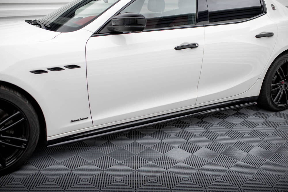 Zijskirts Maserati Ghibli Mk3 FL Maxton Glans Zwart