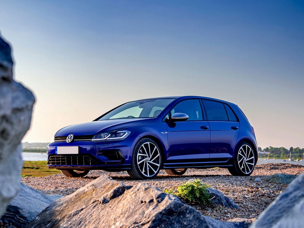 Voorbumper VW Golf 7.5 R Look 17-19 PDC