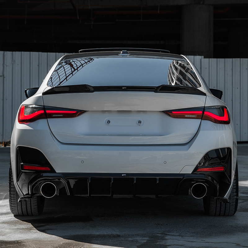 Oneway Complete bodykit  BMW i4 G26 M-Pack 2021- - Glanzend zwart