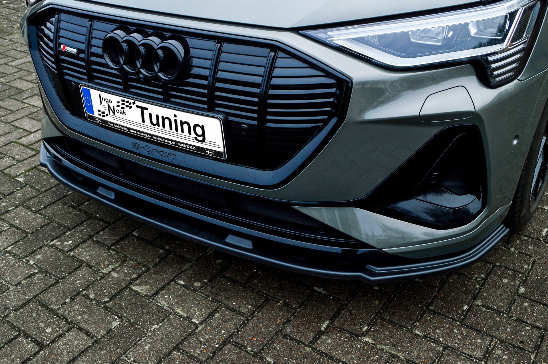Voorspoiler Audi E-Tron S-Line IN Tuning Glans Zwart
