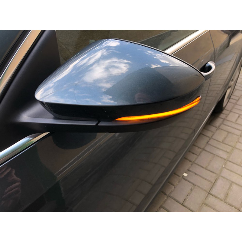 Set LED Zijspiegel-Knipperlichten  Skoda Octavia III 2013-2020 & Volkswagen T-Roc 2017-2020 / T-Cross 2019- - Rookgrijs - incl. Dynamic Running Light