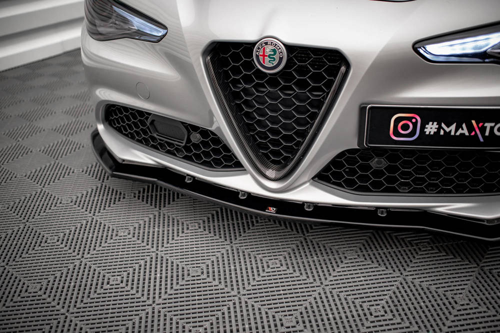 Voorspoiler V.1 Alfa Romeo Giulia Sport Maxton Glans Zwart