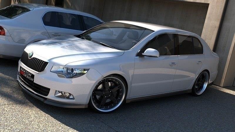 Voorspoiler Skoda Superb Maxton Design glans zwart