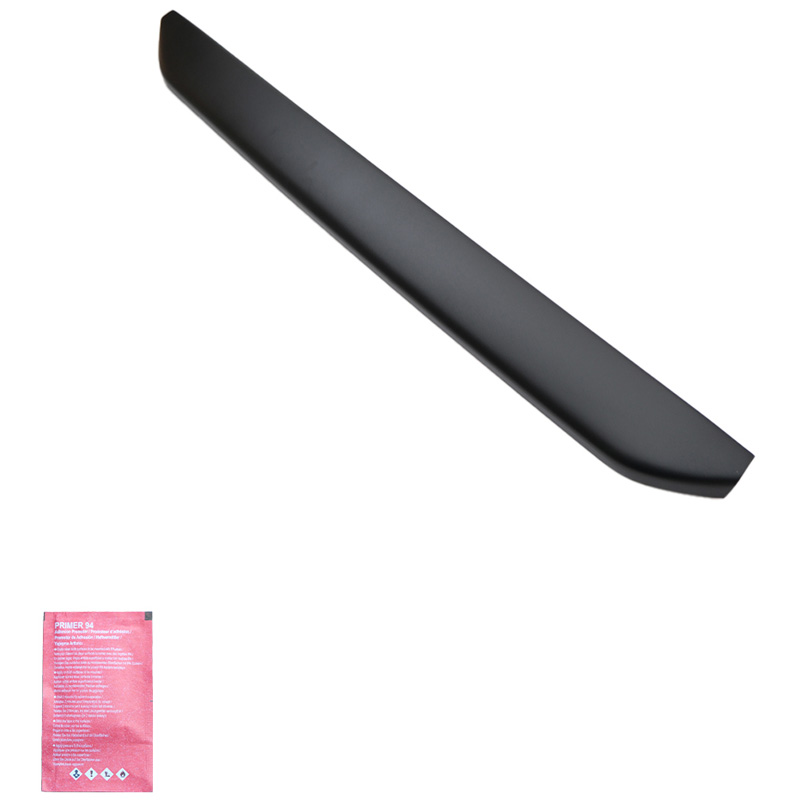 Achterklepafdeklijst  Nissan Navara NP300 (D23) 2014-2021 - Matzwart