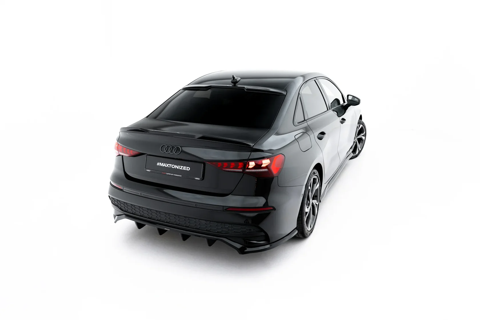 Spoiler Cap Audi A3 Sedan 8Y Facelift Maxton Glanzend zwart