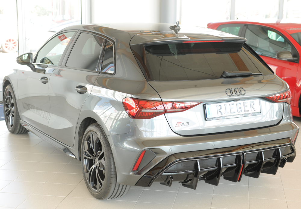 Achterdiffuser Audi A3 (GY) – 06.24- glans zwart