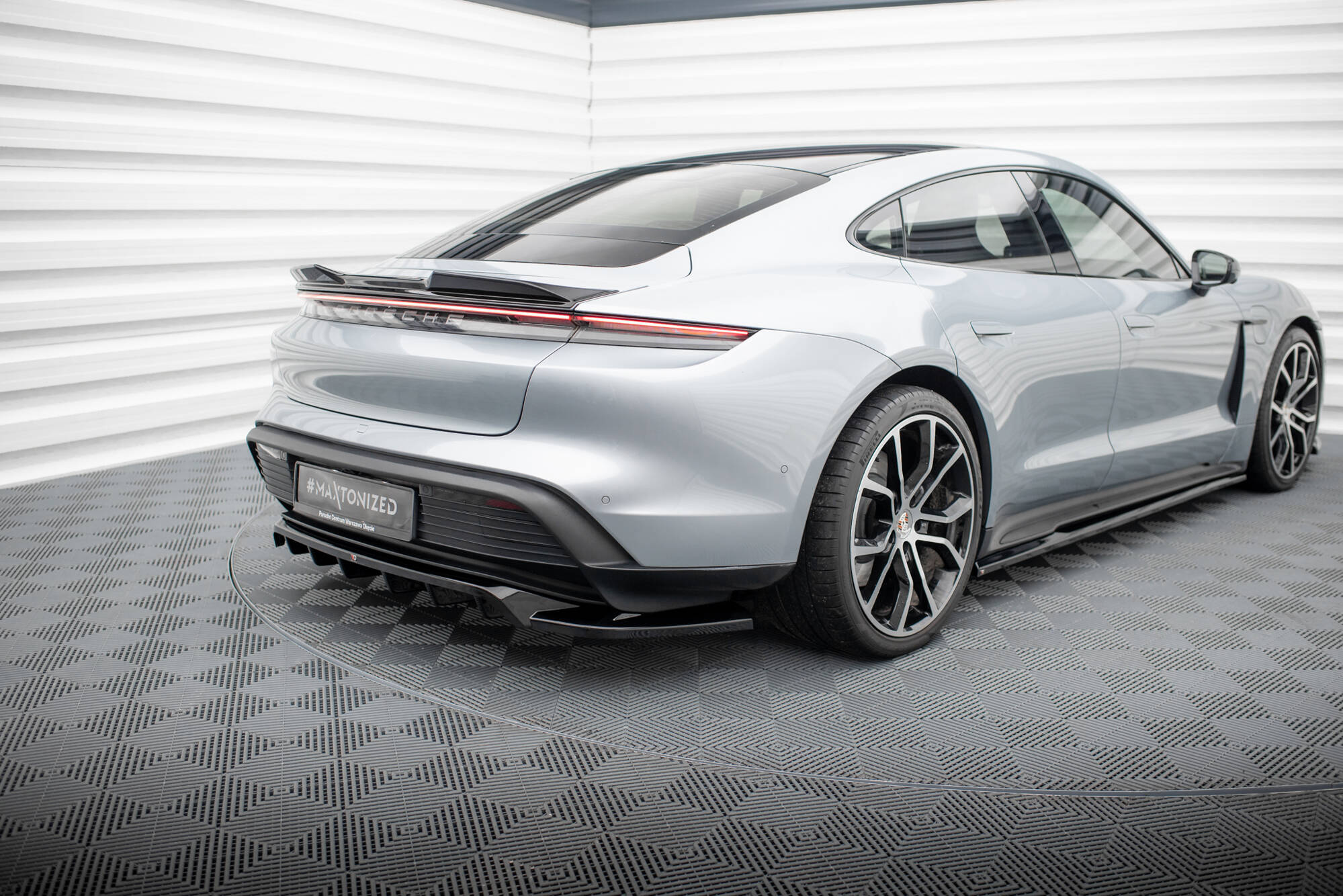 Bodykit Porsche Taycan / Taycan 4 / Taycan 4S / Taycan GTS Mk1 (2019–2024)