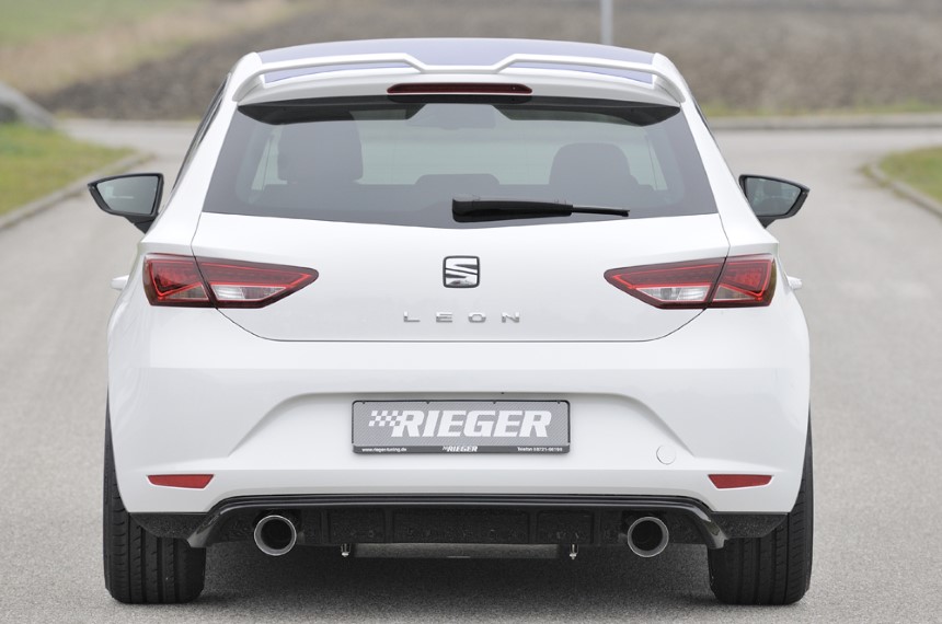 Diffuser Seat Leon F5 Rieger sportuitlaat links + rechts glans zwart