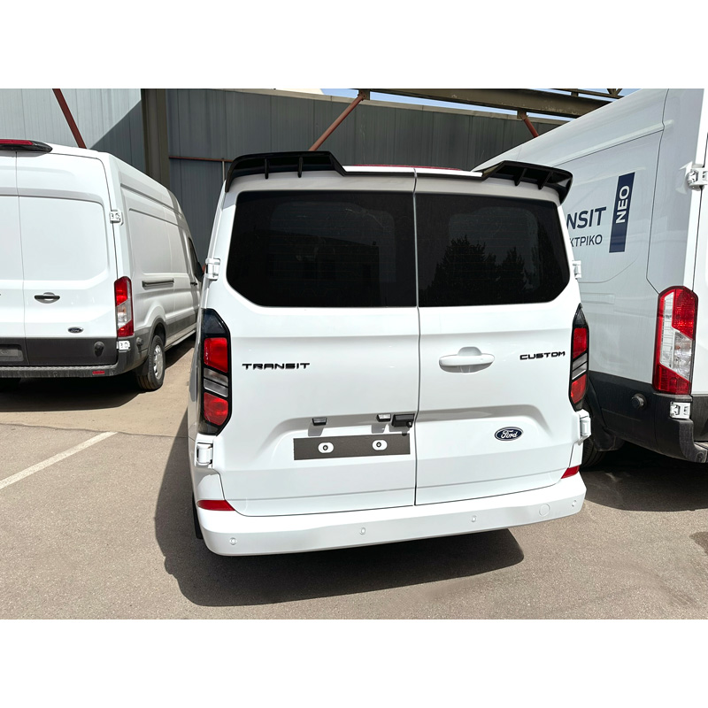Dakspoiler V.2  Ford Transit Custom (V710) 2023- & Volkswagen Transporter T7 2024- (met 2 achterdeuren) (PU)