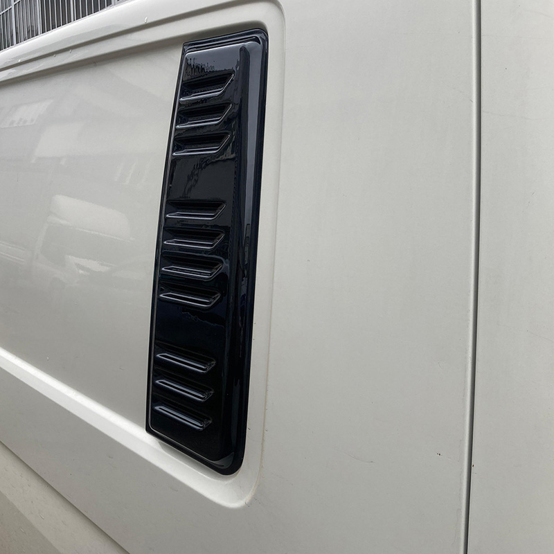 Oneway Set luchtinlaten (zijkant)  Volkswagen Transporter T5.1/T6/T6.1 2010-2022 (Lange wielbasis) - Glanzend zwart