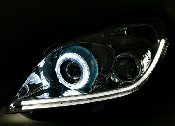 Faros Opel Astra H Dayline Los ojos del Diablo negro
