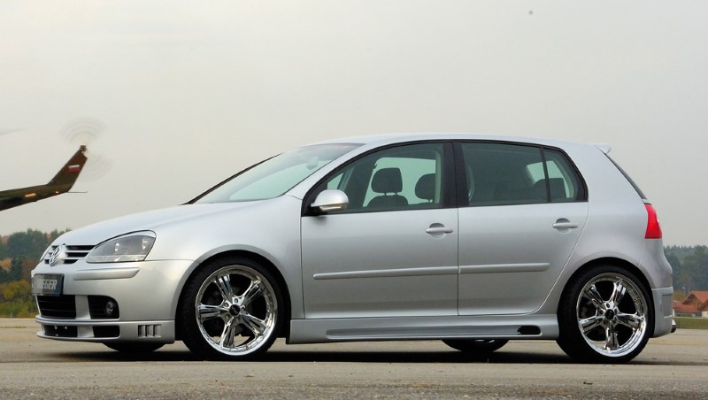 Zijskirts VW Golf V Rieger met uitsnede