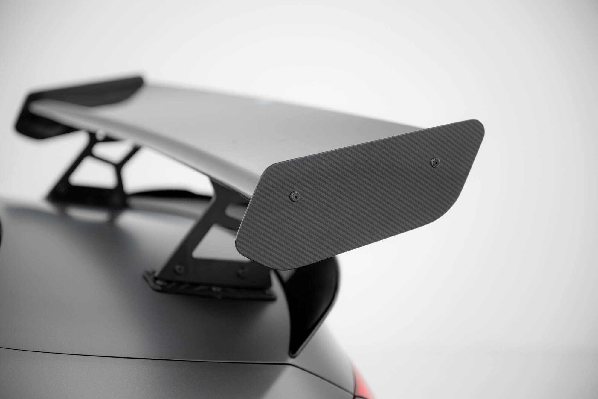 Carbon Spoiler + LED Mercedes-Benz CLA Coupe C118 Maxton