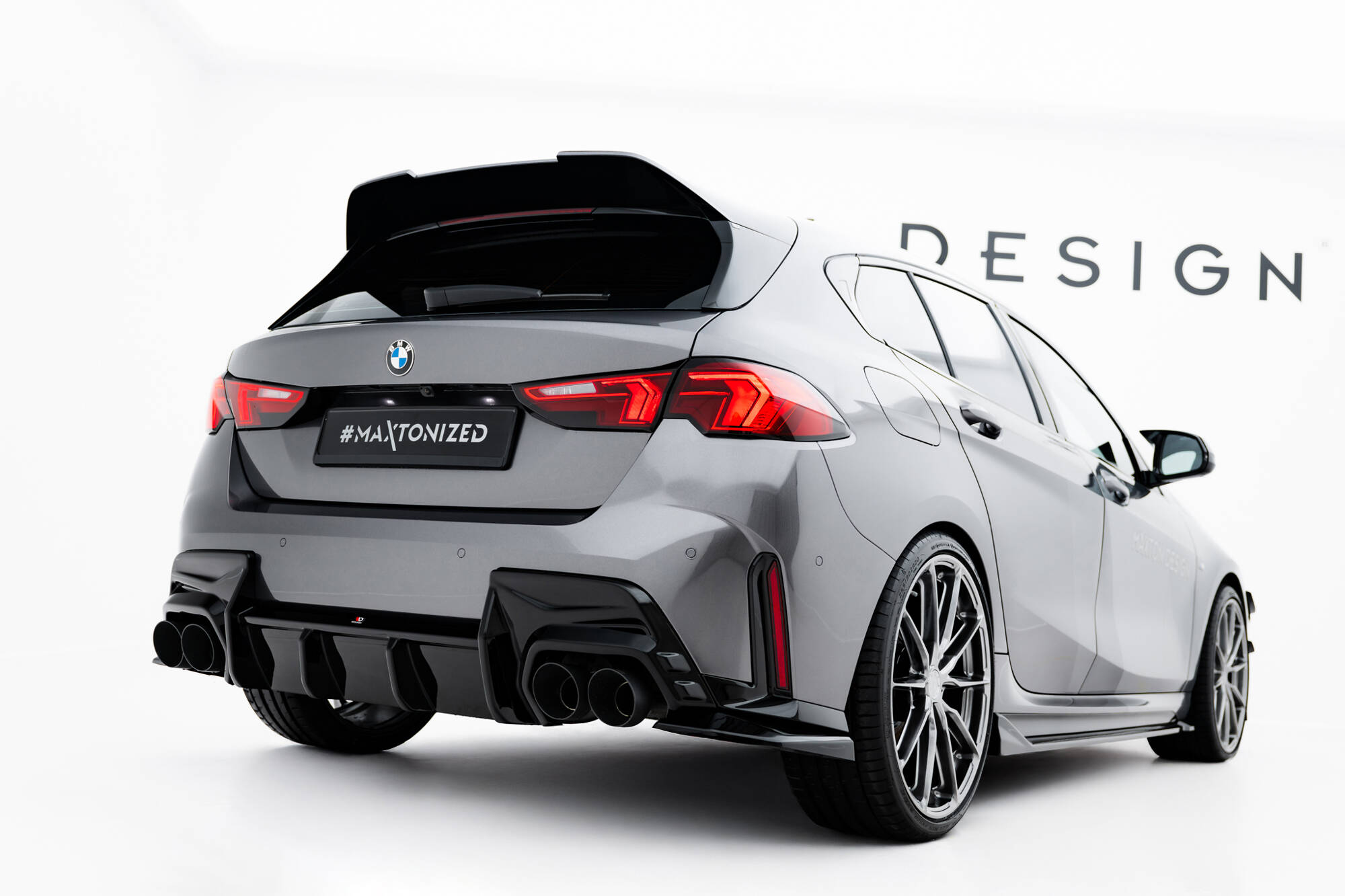 Achterzij Spoilers V.2 BMW M135i F70 Maxton Glanzend zwart
