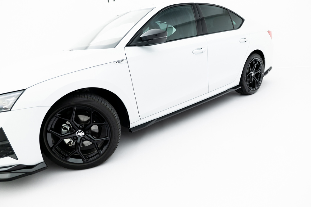 Zijskirts Skoda Octavia Sportline Liftback / Combi Mk4 Facelift