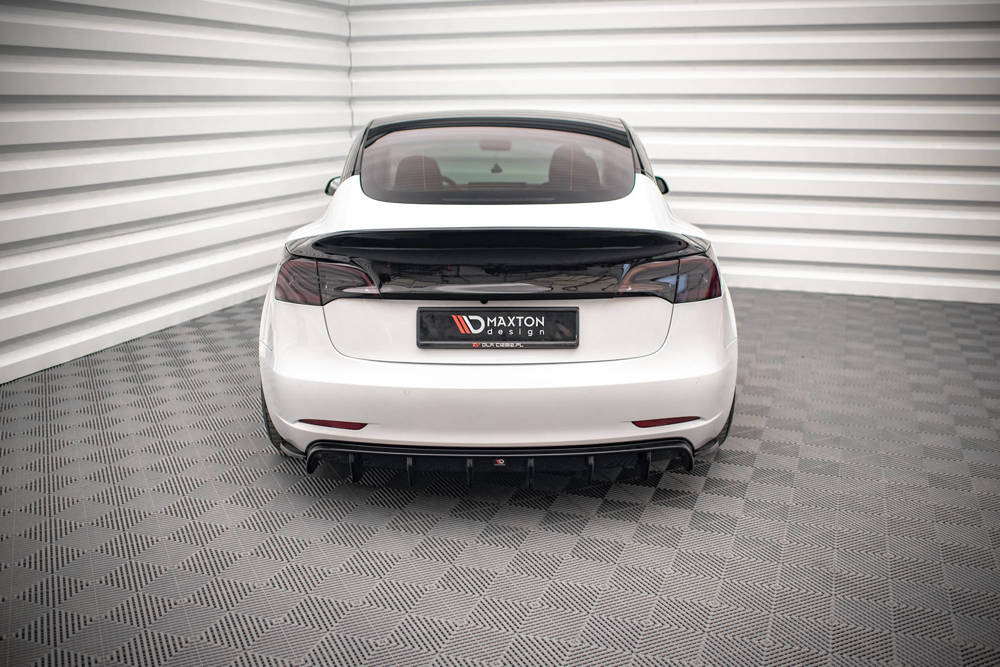 Diffuser V.2 Tesla Model 3 Gloss-Black Maxton