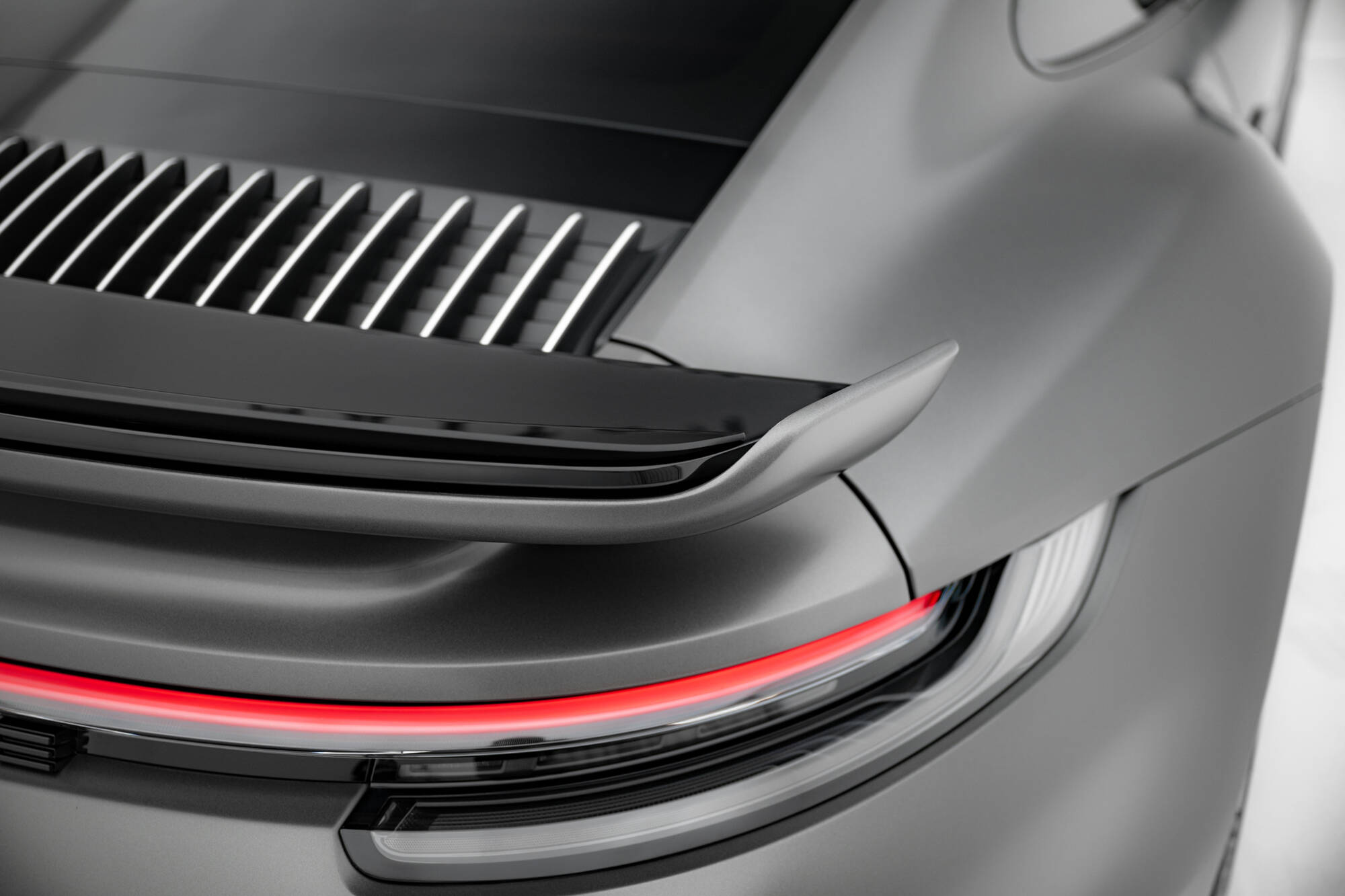 Spoiler Cap Porsche 911 Turbo S Sport Package 992 Maxton Glanzend zwart