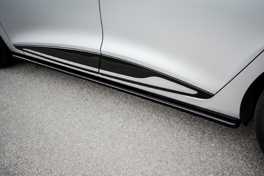 Zijskirts Renault Clio 4 Maxton Design glans zwart