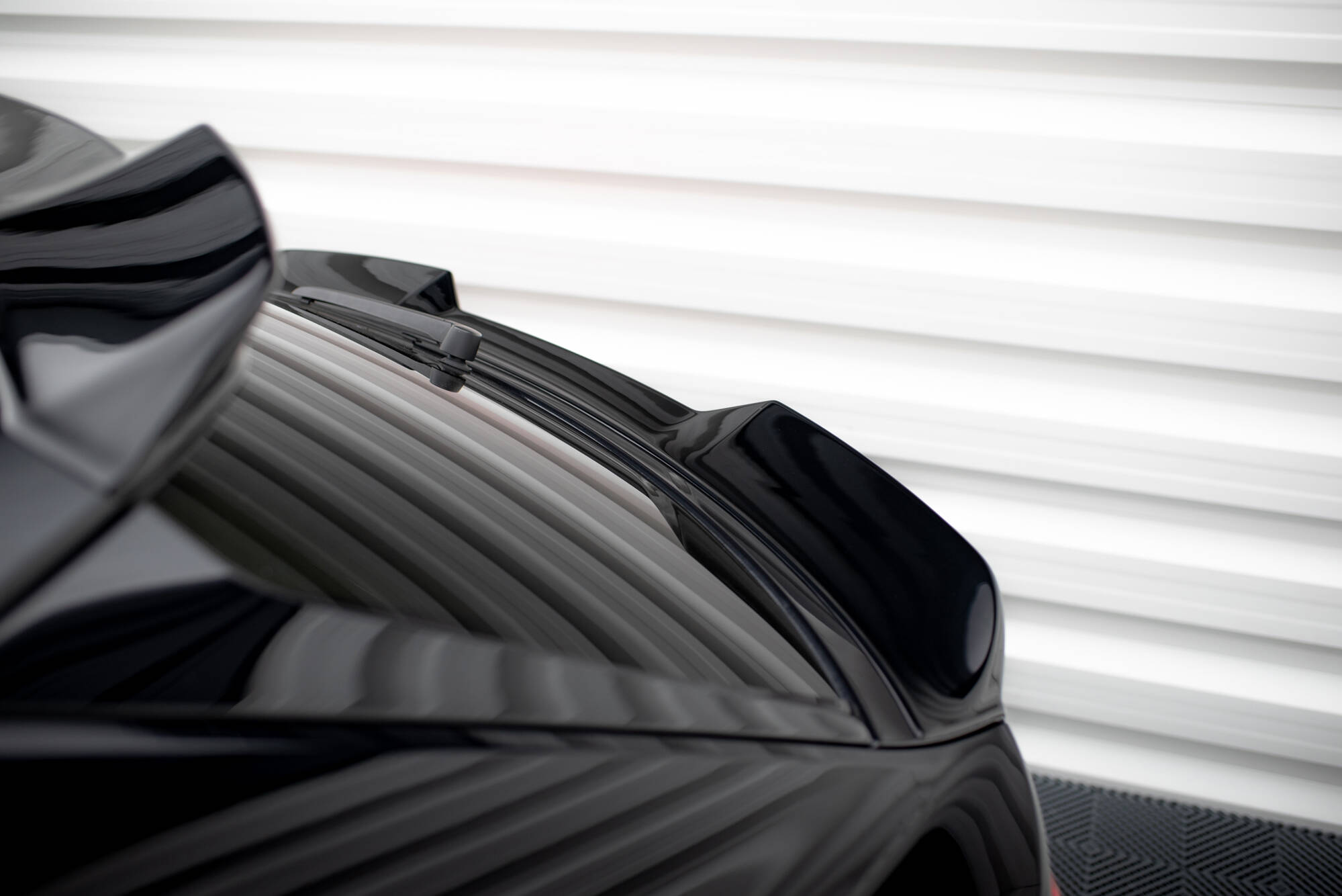 Bodykit V.2 Audi SQ8 MK1 Maxton Glanzend zwart