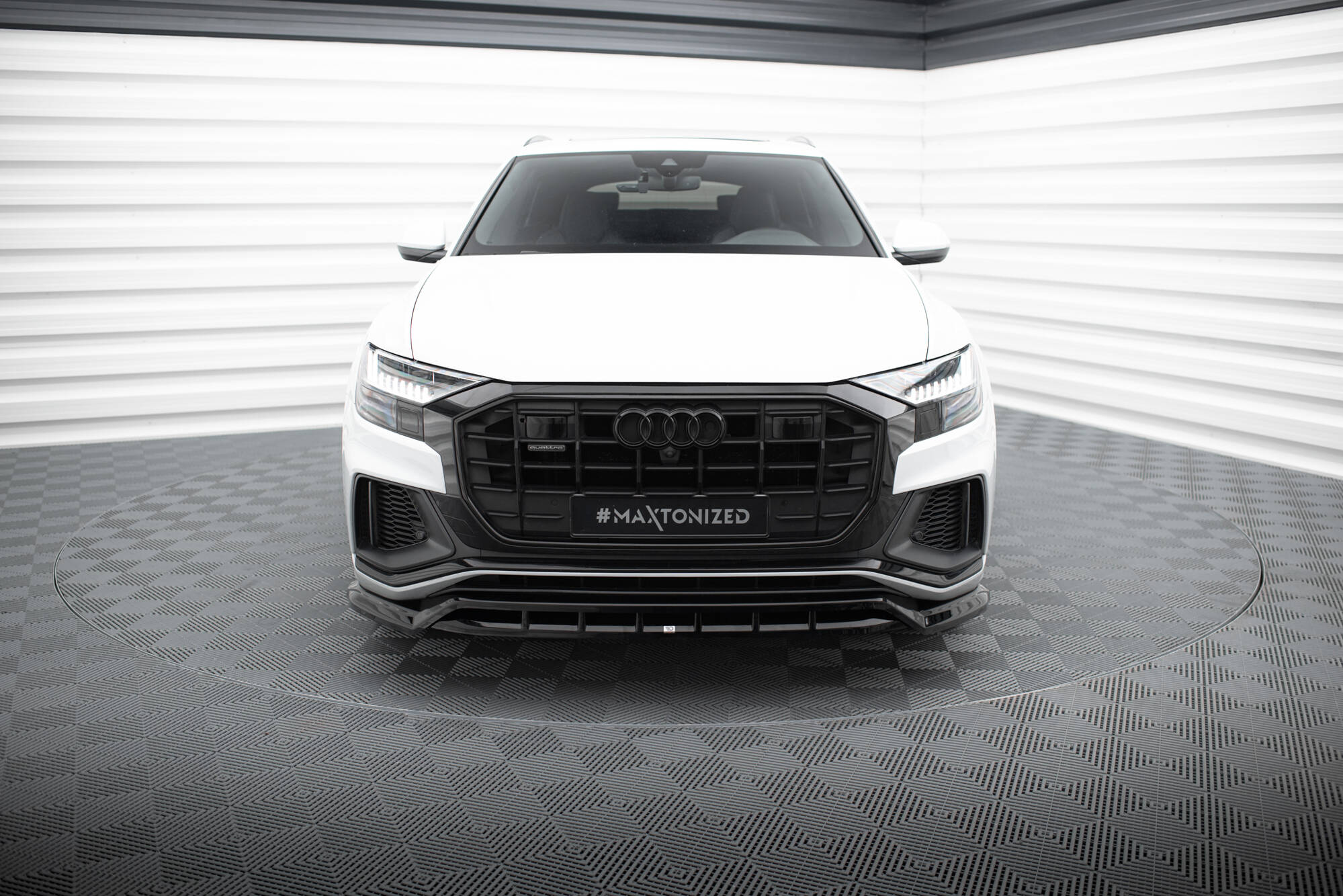 Bodykit V.2 Audi SQ8 MK1 Maxton Glanzend zwart