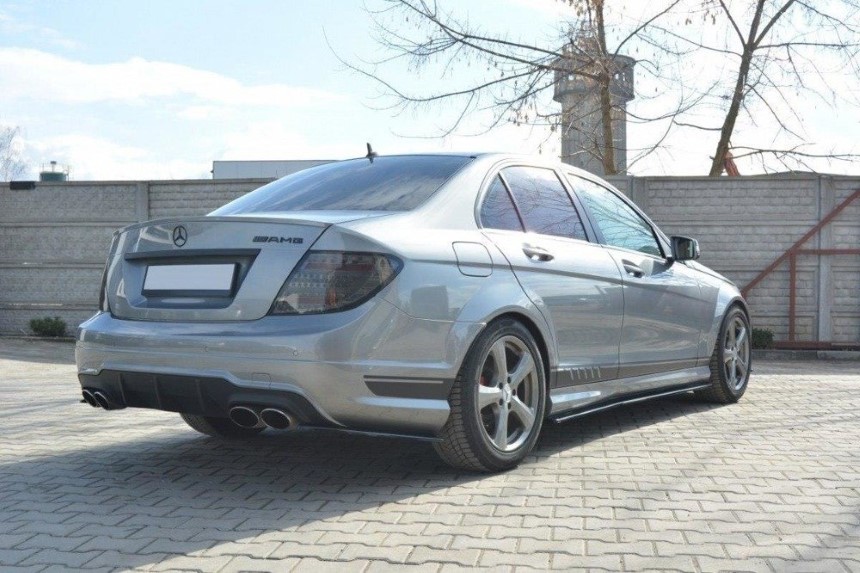 Achter zijskirts Mercedes CW204 63AMG/AMG-Line Maxton Design glans zwart