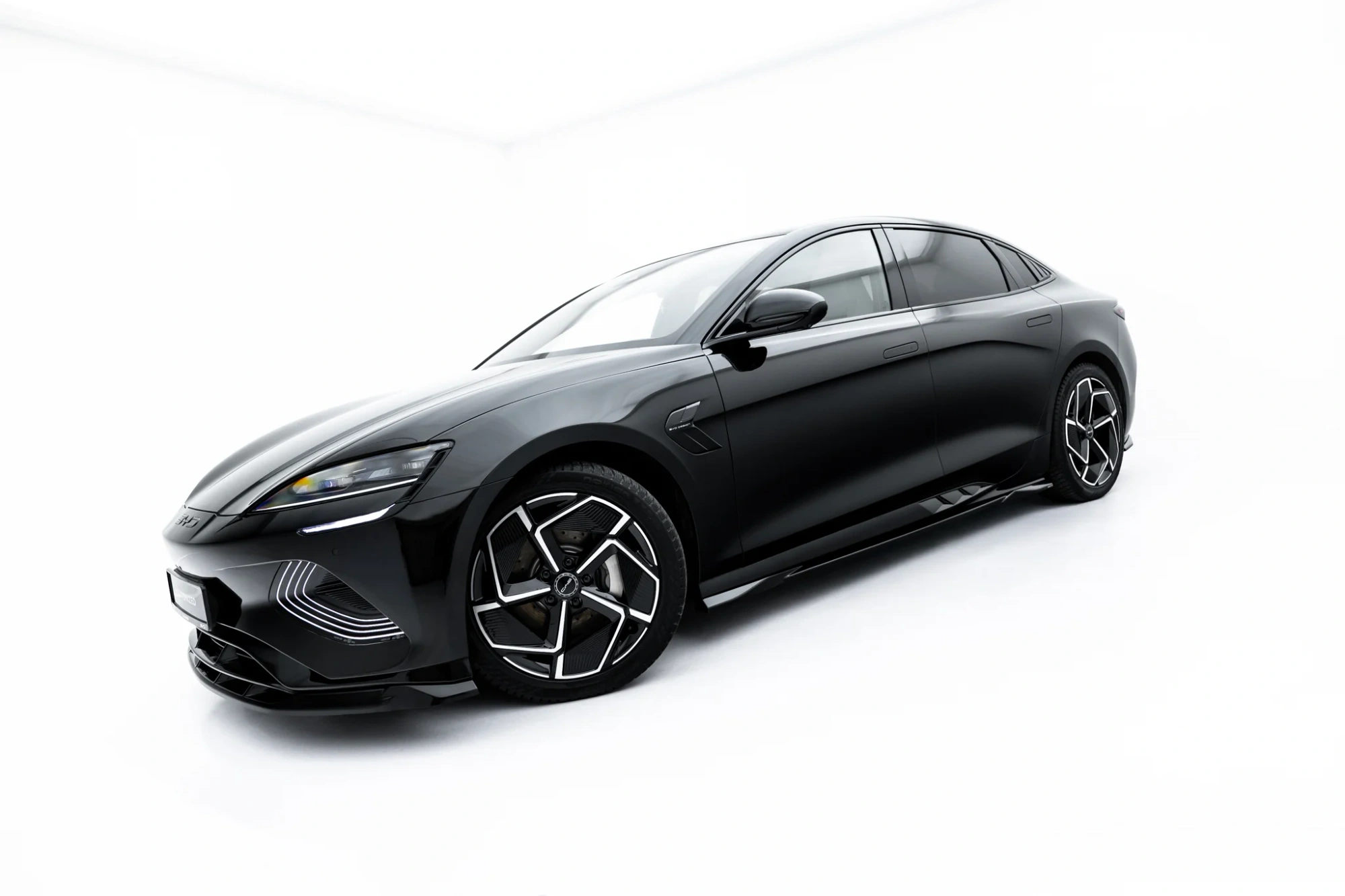 Zijskirts BYD Seal Mk1 – Maxton Design Glans Zwart