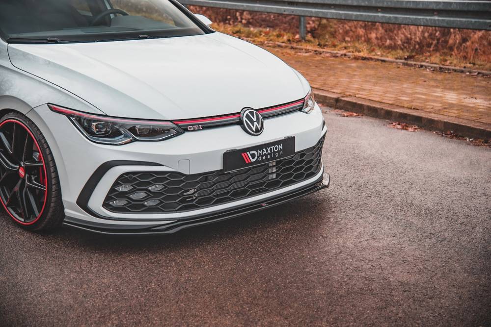 Voorspoiler V.4 Volkswagen Golf 8 GTI / R-Line Maxton Glans Zwart