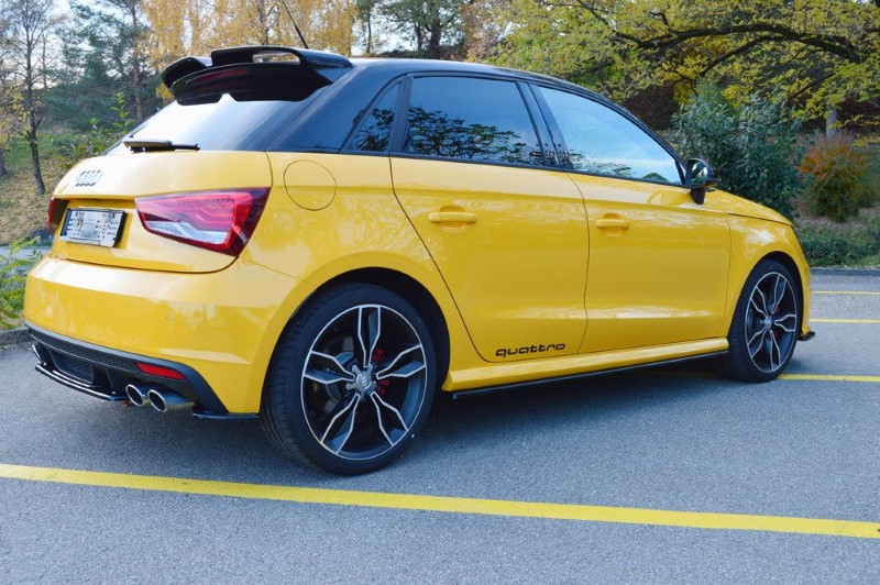 Zijskirts diffuser Audi S1 8X glanzend zwart