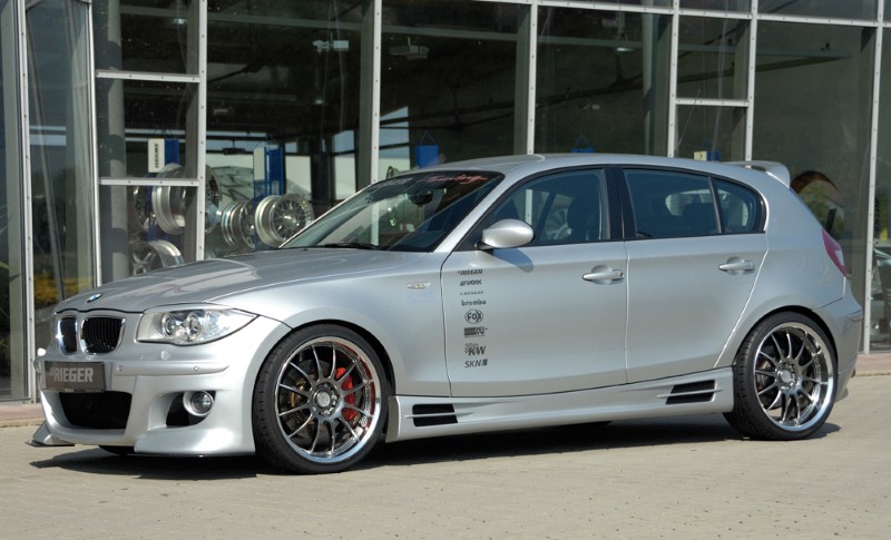 Zijskirts BMW E87 met 2 schacht en 2 uitsnedes Rieger