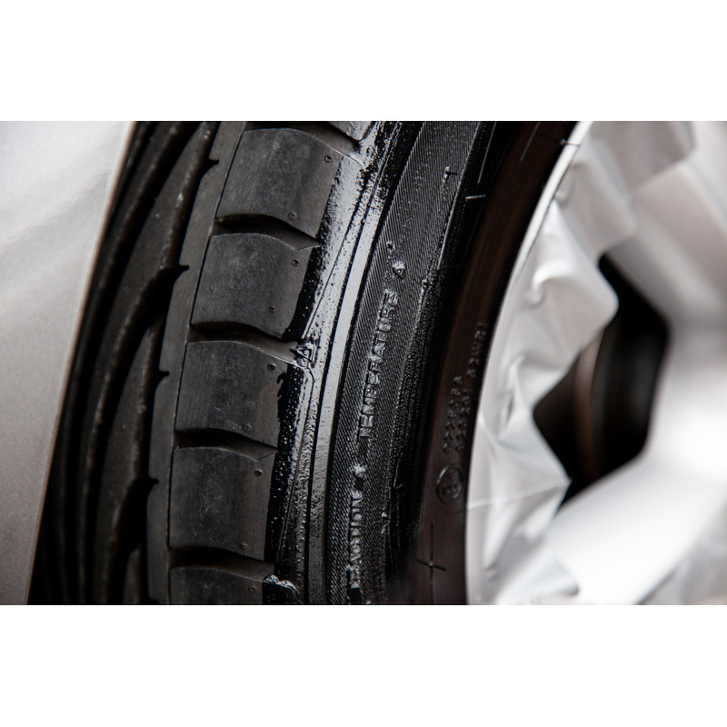 Quixx Black Tyre Colour / Bandenzwart 75ml