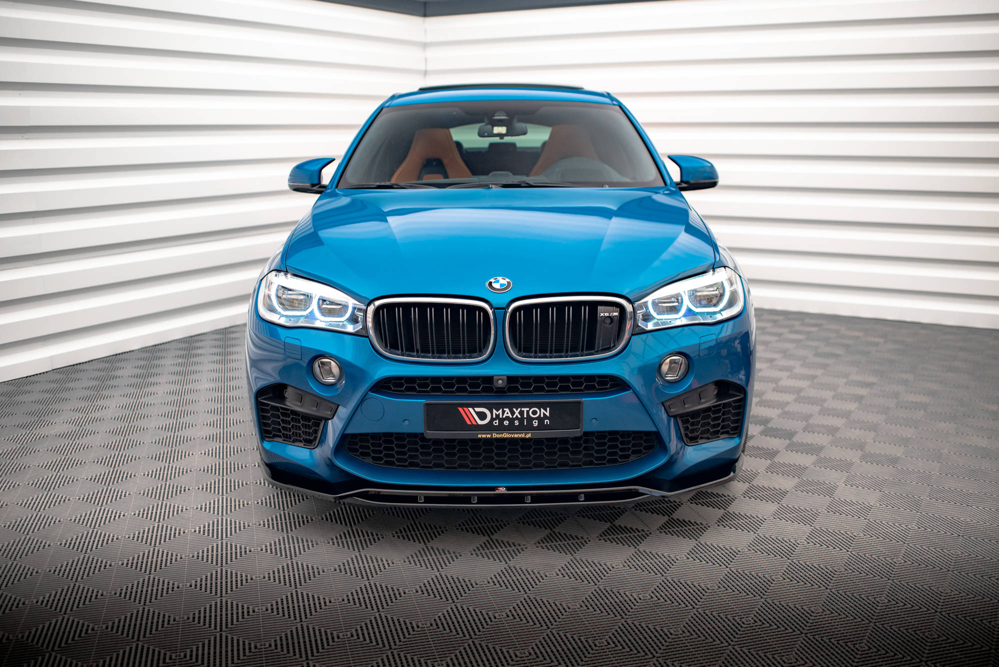 Voorspoiler V.2 BMW X5M F85 / X6M F86 Maxton Glans Zwart