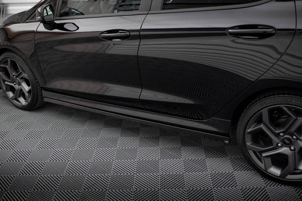 Zijskirts V.5 Ford Fiesta ST / ST Line Mk8  Maxton Glans Zwart