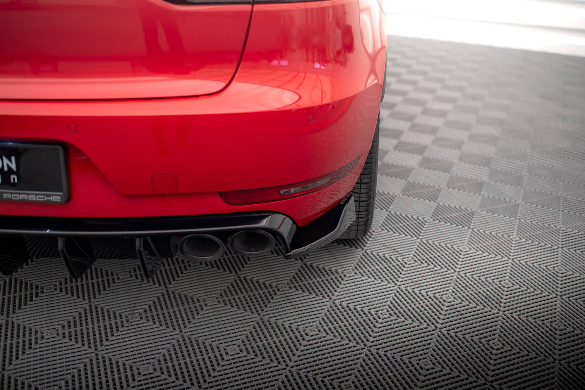 Achter Diffuser Porsche Macan GTS / Sport Design MK1 Facelift Maxton Glanzend zwart