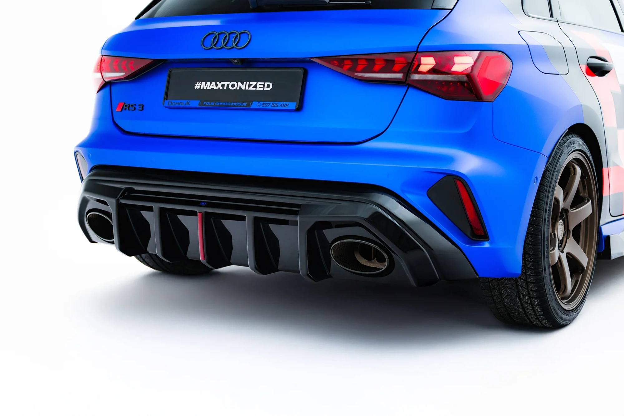 Diffuser Audi RS3 Sportback 8Y Facelift Maxton Glans Zwart met LED