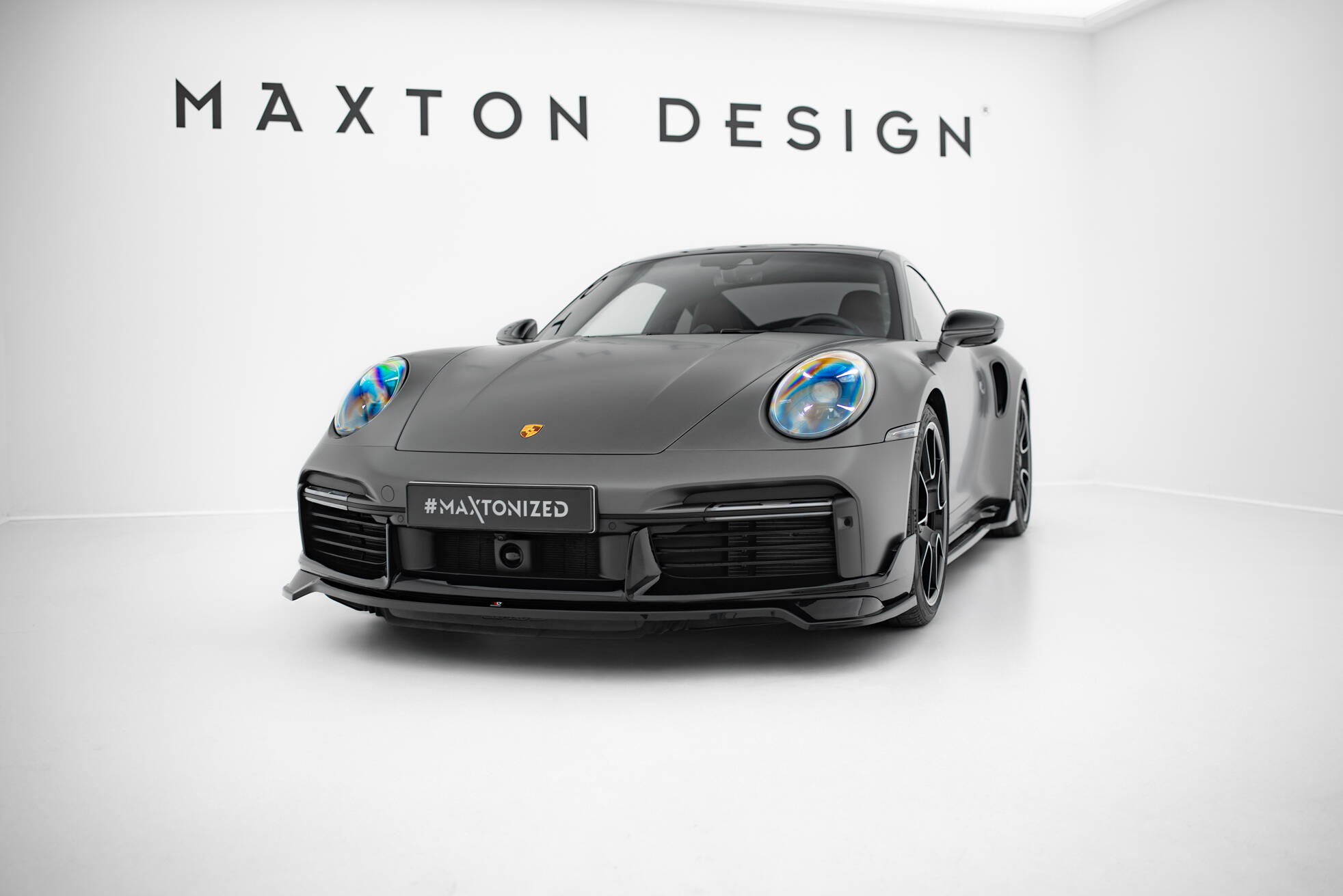 Bodykit Porsche 911 Turbo S Sport Package 992 Maxton Glanzend zwart