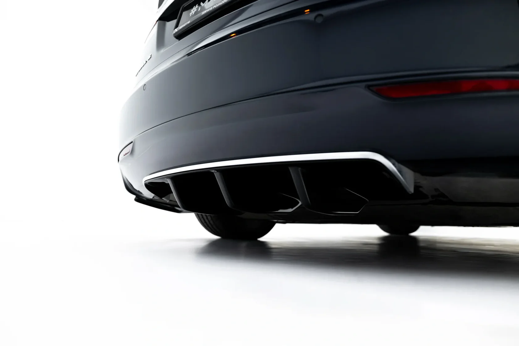 Diffuser Tesla Model S Mk1 Maxton Glans Zwart