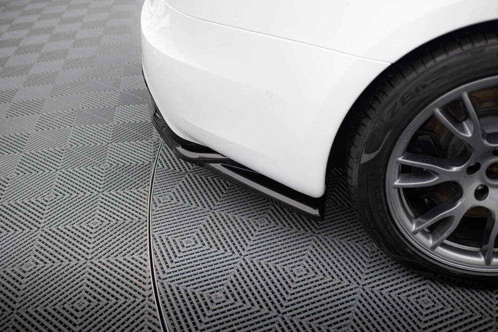 Achterbumper diffusor Tesla Model S Plaid Gloss-Black V2