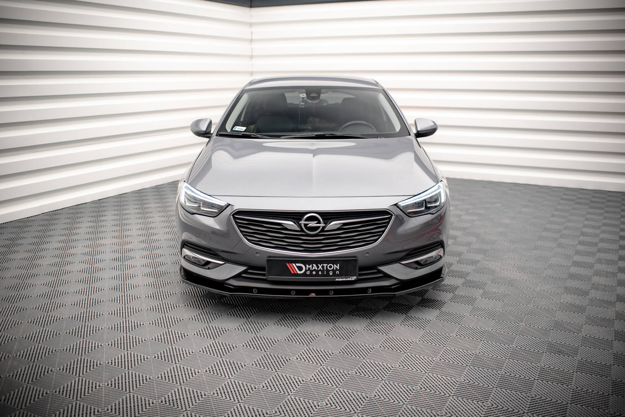 Bodykit Opel Insignia MK2 Maxton Glanzend zwart