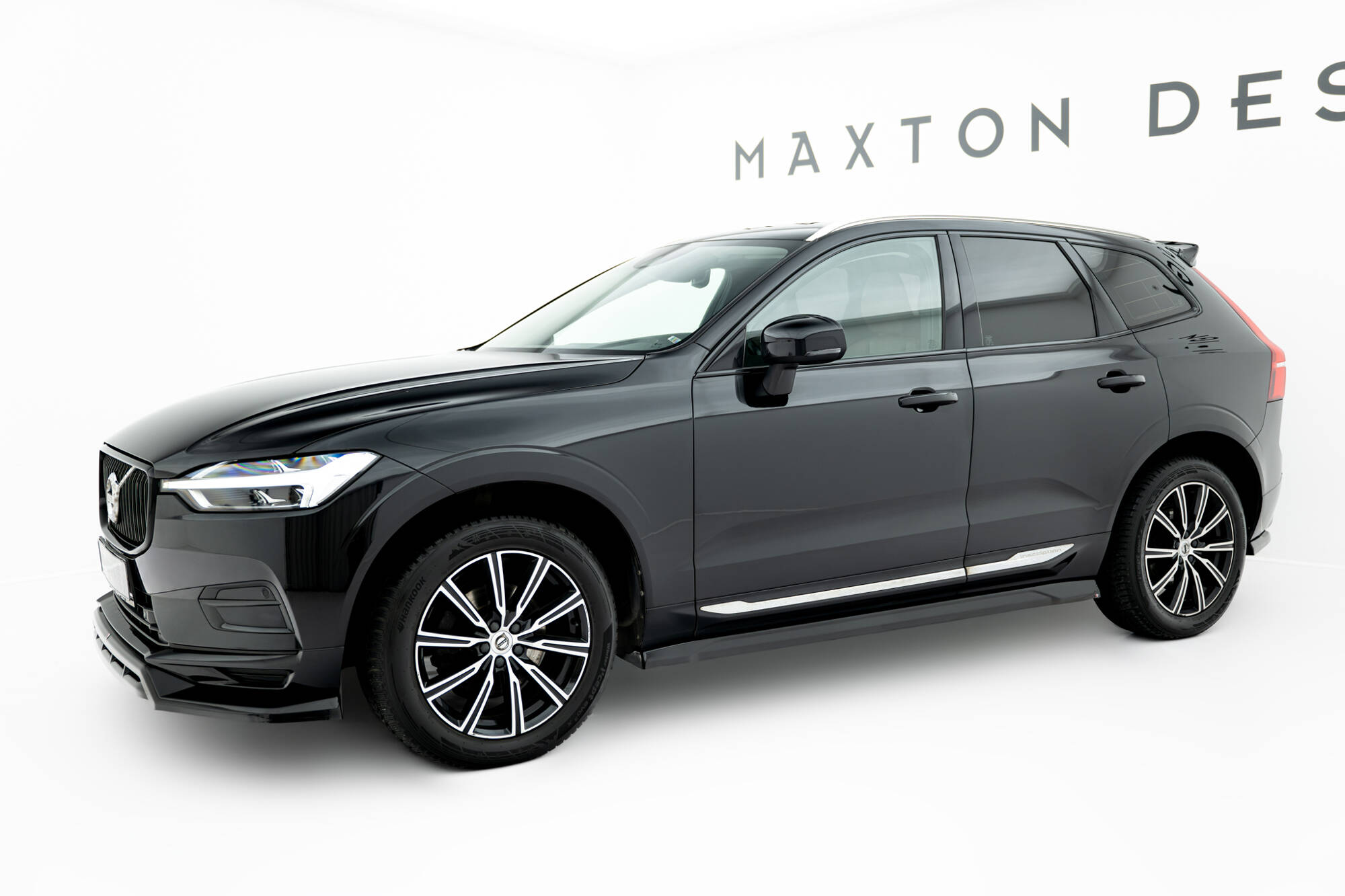 Zijskirts Volvo XC60 MK2 Maxton Glanzend zwart